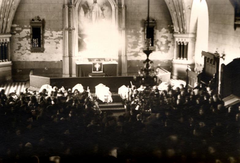 KARHINIEMEN VERITYÖN UHRIEN HAUTAUSTILAISUUS